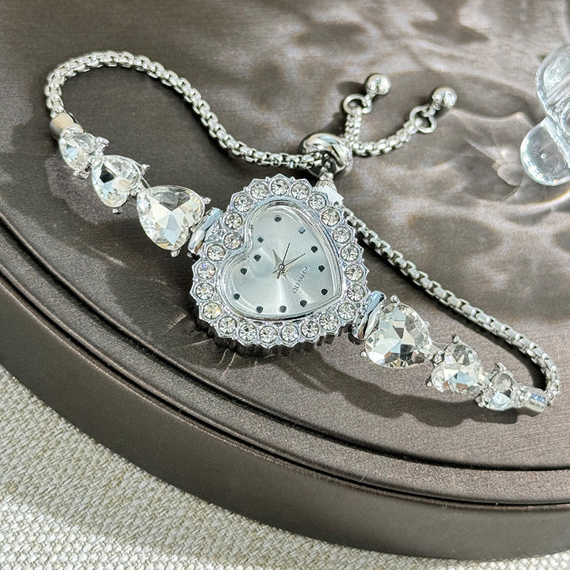 Cross-border Love Flower Decorative Bracelet Quartz Watch Diamond Dial Pull Strap Ladies Fashion Watch Foreign Trade